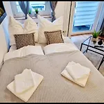 The World, Stilvolles Apartment, Stadtzentral, Parking Free, Late Check In Appartamento Magdeburgo