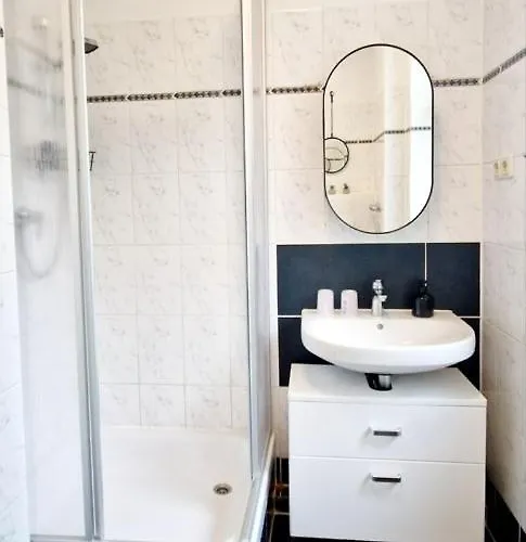 The World, Stilvolles Apartment, Stadtzentral, Parking Free, Late Check In شقة ماغديبورغ